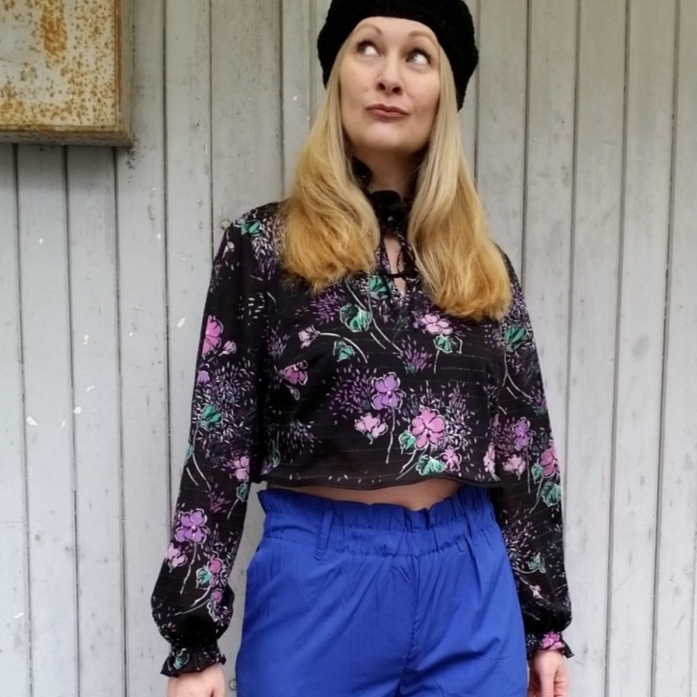Refashioned High Collar Cropped Blouse (M/L)